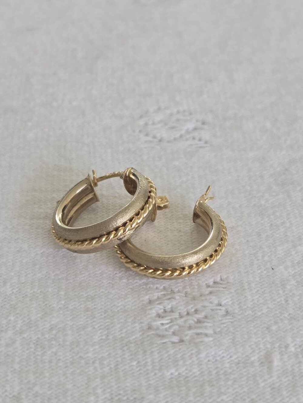 14K Yellow and White Gold Twisted Rope Hoop Earrings - Women Jewelry Vintage